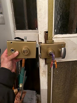 Remplacement de serrure après effraction par un serrurier à Melun